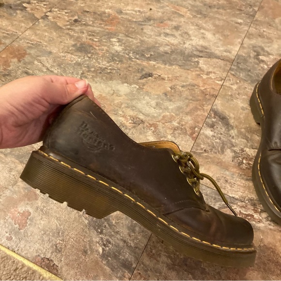 Dr. Martens 10100 Brown Leather 4 Eye Lace-Up
Creeper Oxford - Picture 4 of 8